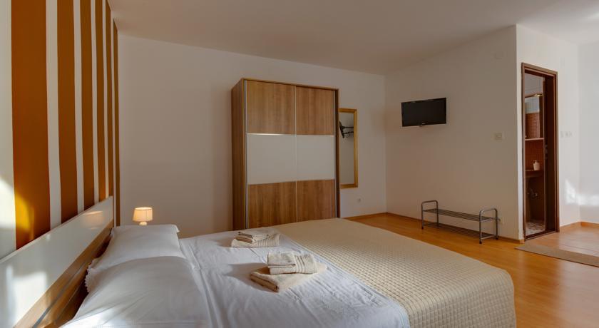 Apartment Nikolina 말리로시니 객실 사진